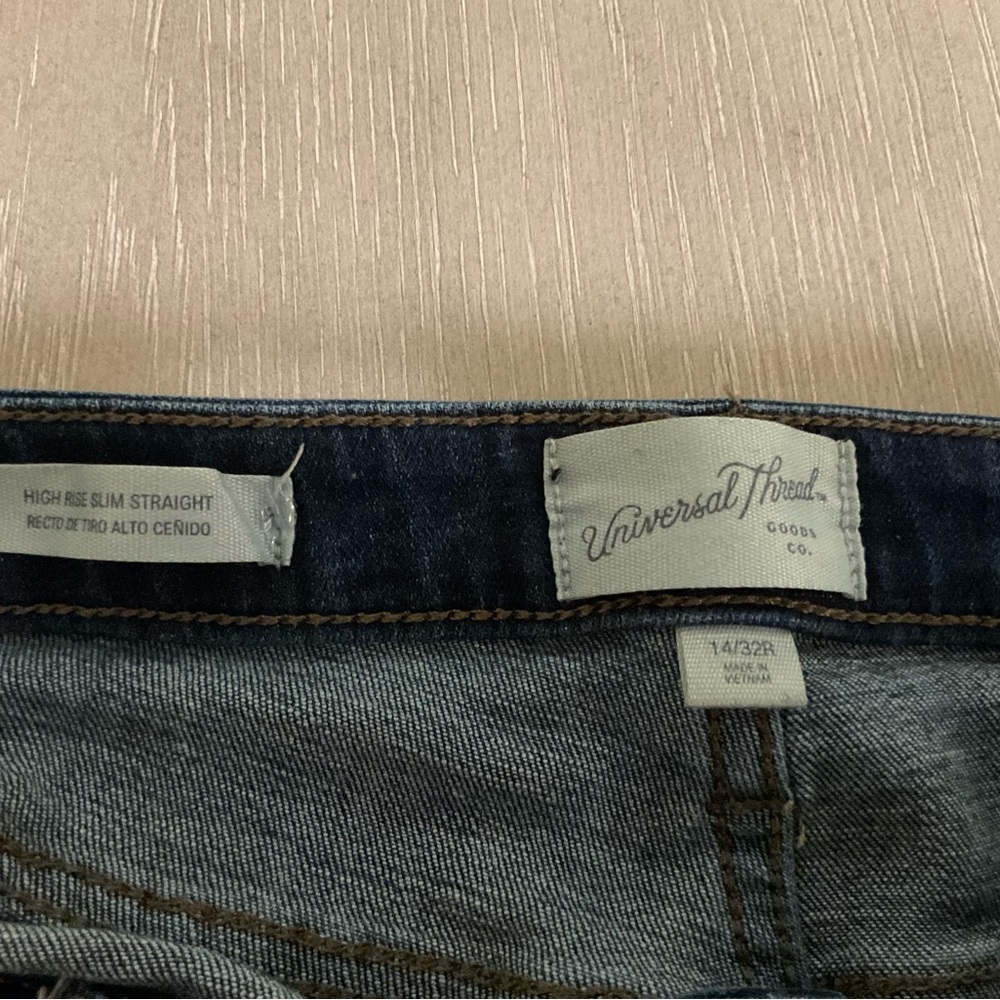 Universal Threads Jeans - image 3